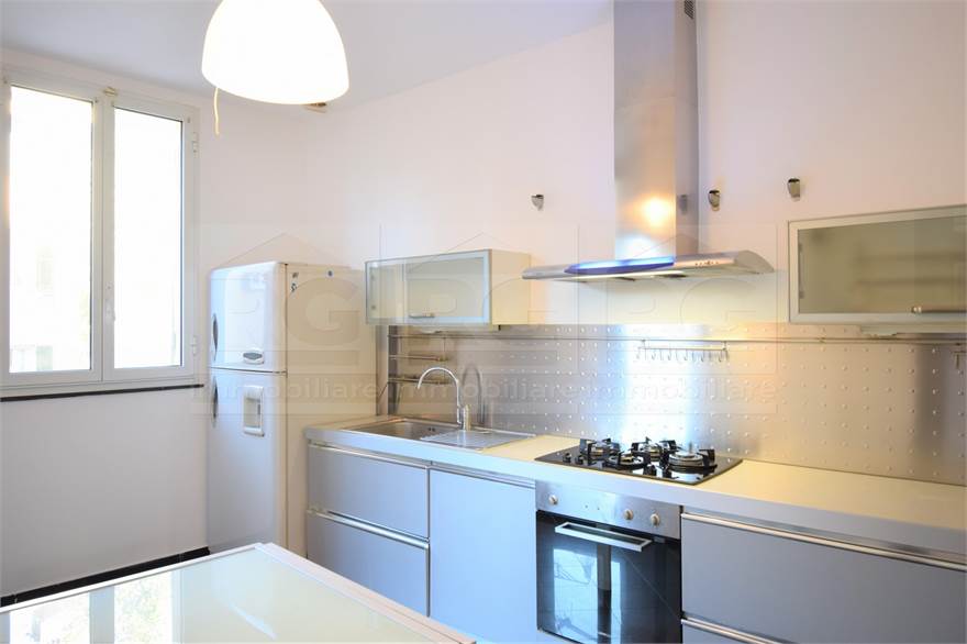 cucina luminosa e vivibile