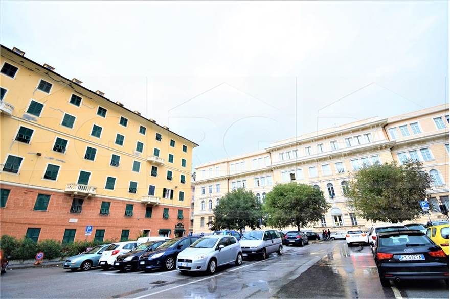 PIAZZA SOPRANIS