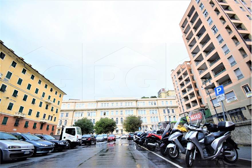 PIAZZA SOPRANIS