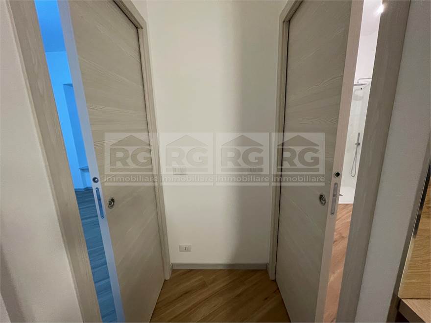 DISIMPEGNO E PORTE SCORREVOLI
